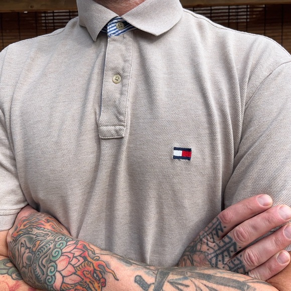 Vintage 90s Beige Pique Tommy Hilfiger Polo - Picture 3 of 7